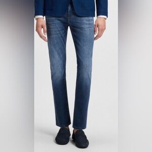 Hugo Boss Delaware 92% Cotton Italian slim fit  jeans in blue Wash Size 33/32